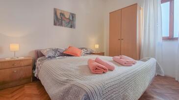 Ferienwohnungen mit Parkplatz Novigrad - 19522