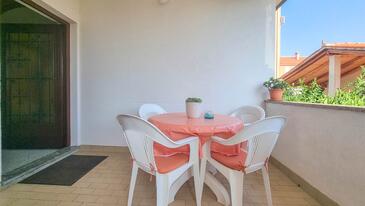 Ferienwohnungen mit Parkplatz Novigrad - 19522