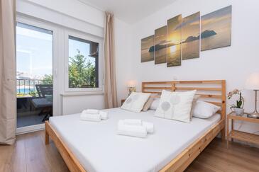 Apartments with parking space Baška, Krk - 19523