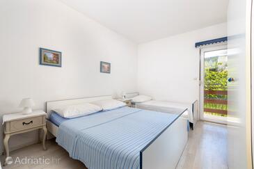 Apartments by the sea Arbanija, Čiovo - 19527