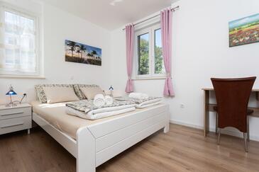 Appartamenti con parcheggio Baska, Veglia - Krk - 19529