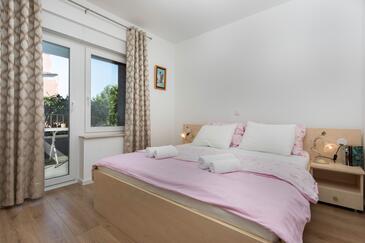 Appartamenti con parcheggio Baska, Veglia - Krk - 19529