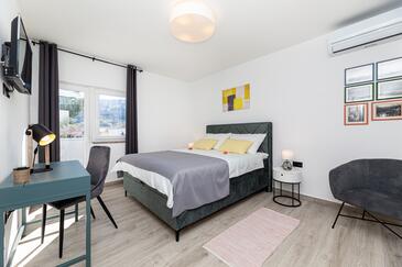 Ferienwohnungen mit Parkplatz Baska, Krk - 19538