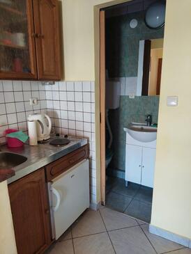 Apartments with parking space Vir - 19547