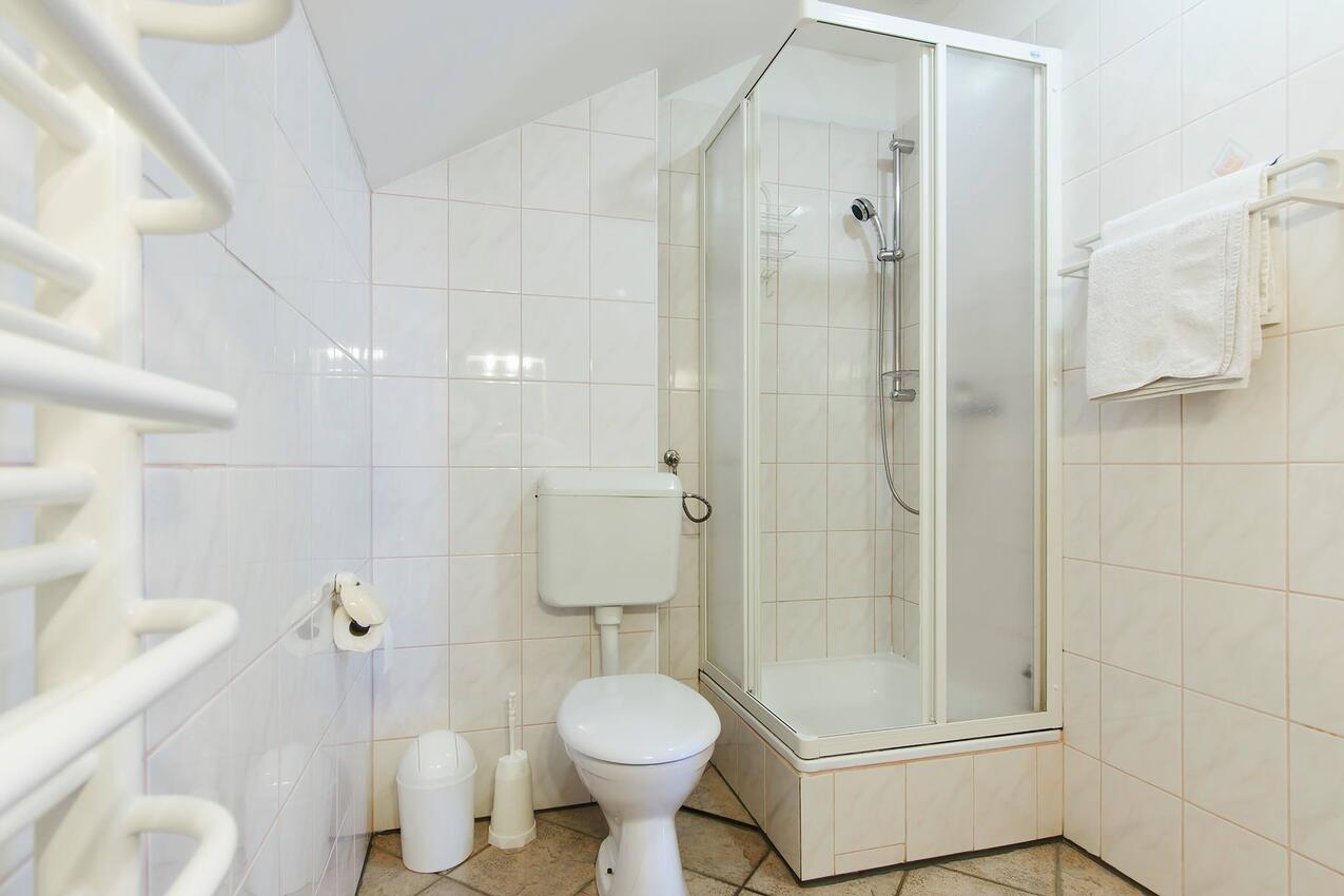 AS-19561-a - Private accommodation - Apartments with a parking space Jezera, Murter