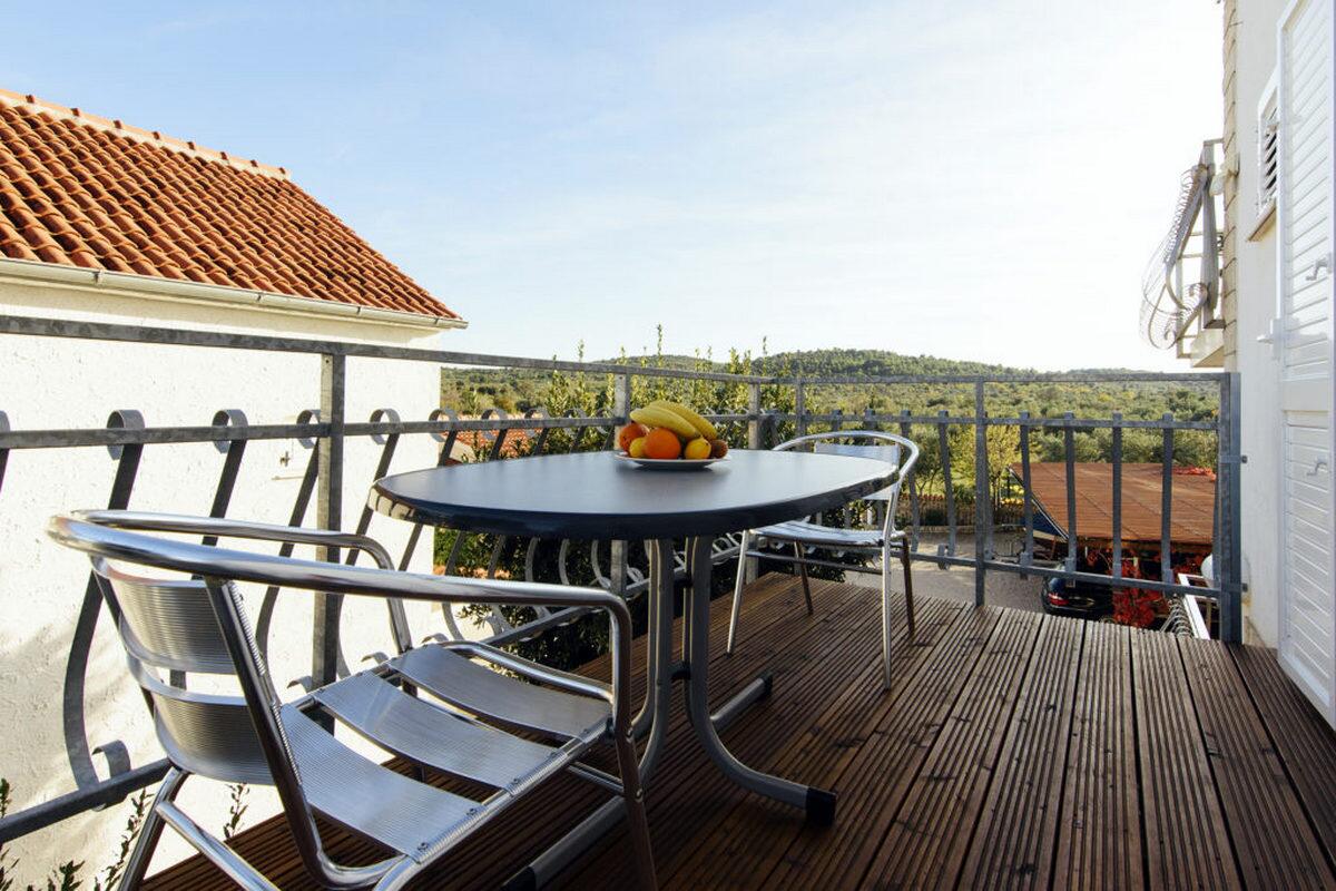 AS-19561-c - Private accommodation - Apartments with a parking space Jezera, Murter
