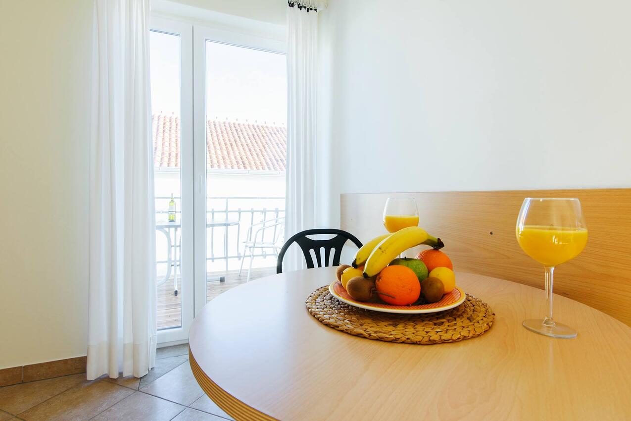 AS-19561-c - Private accommodation - Apartments with a parking space Jezera, Murter