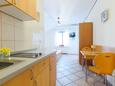 AS-19561-d - Private accommodation - Apartments with a parking space Jezera, Murter