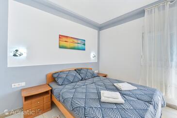 Lejlighedens parkeringsplads Vir - 19562