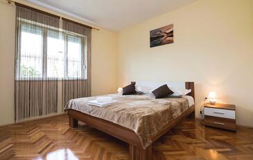 Family friendly house with a swimming pool Sukošan, Zadar - 19564