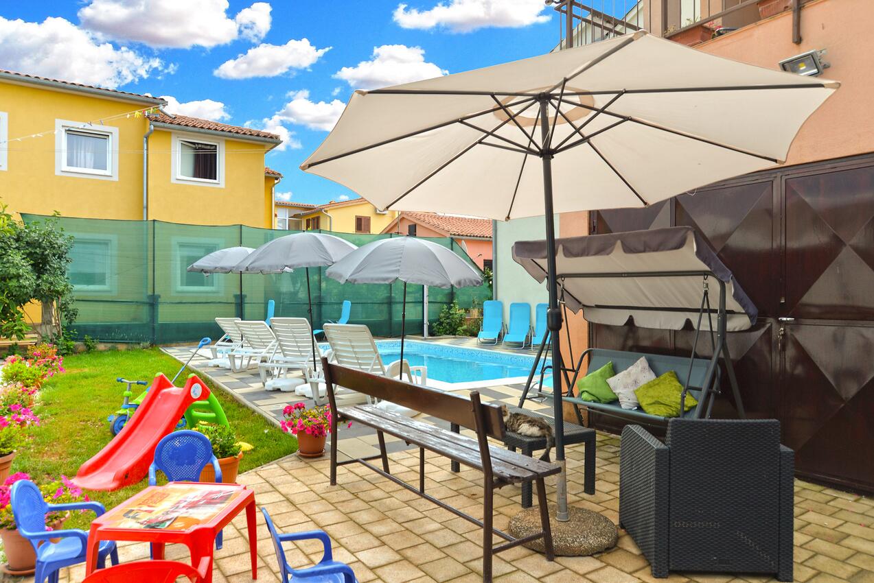Dvoupokojový apartmán Fažana (A-19595-a)