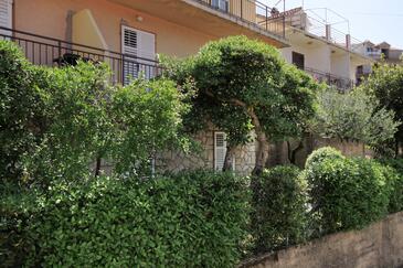 Apartamentos com varanda Jelsa, Dalmácia Central