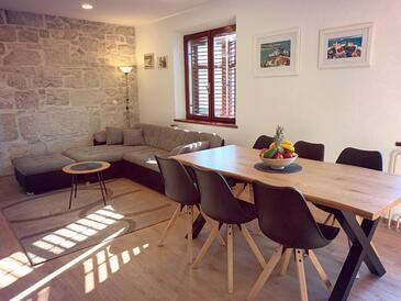 Apartments with parking space Žrnovo, Korčula - 19604