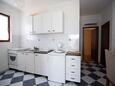 Lokva Rogoznica, Cucina nell'alloggi del tipo apartment, animali domestici ammessi e WiFi.