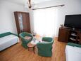 Lokva Rogoznica, Camera di soggiorno nell'alloggi del tipo apartment, condizionatore disponibile, animali domestici ammessi e WiFi.