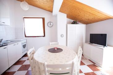 Lokva Rogoznica, Dining room in the apartment, air condition available, (pet friendly) and WiFi.