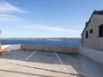 Lokva Rogoznica, Omiš, Parking lot 19633 - Apartments near sea with pebble beach.