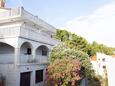 Lokva Rogoznica, Omiš, Property 19633 - Apartments near sea with pebble beach.