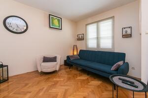 Two bedroom apartment Makarska (A-19637-a)
