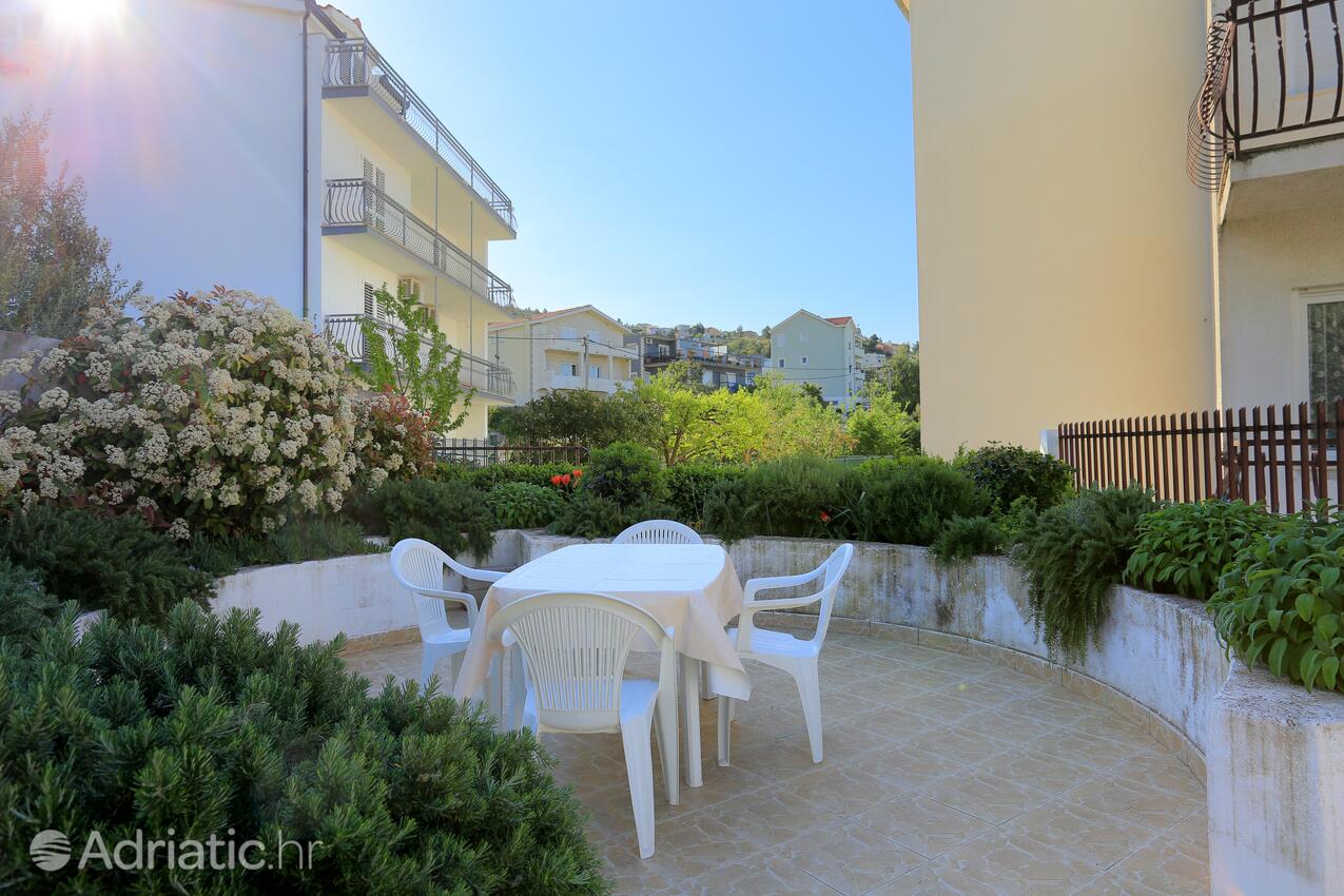 Giardino - Appartamenti con parcheggio Podstrana, Spalato - Split
