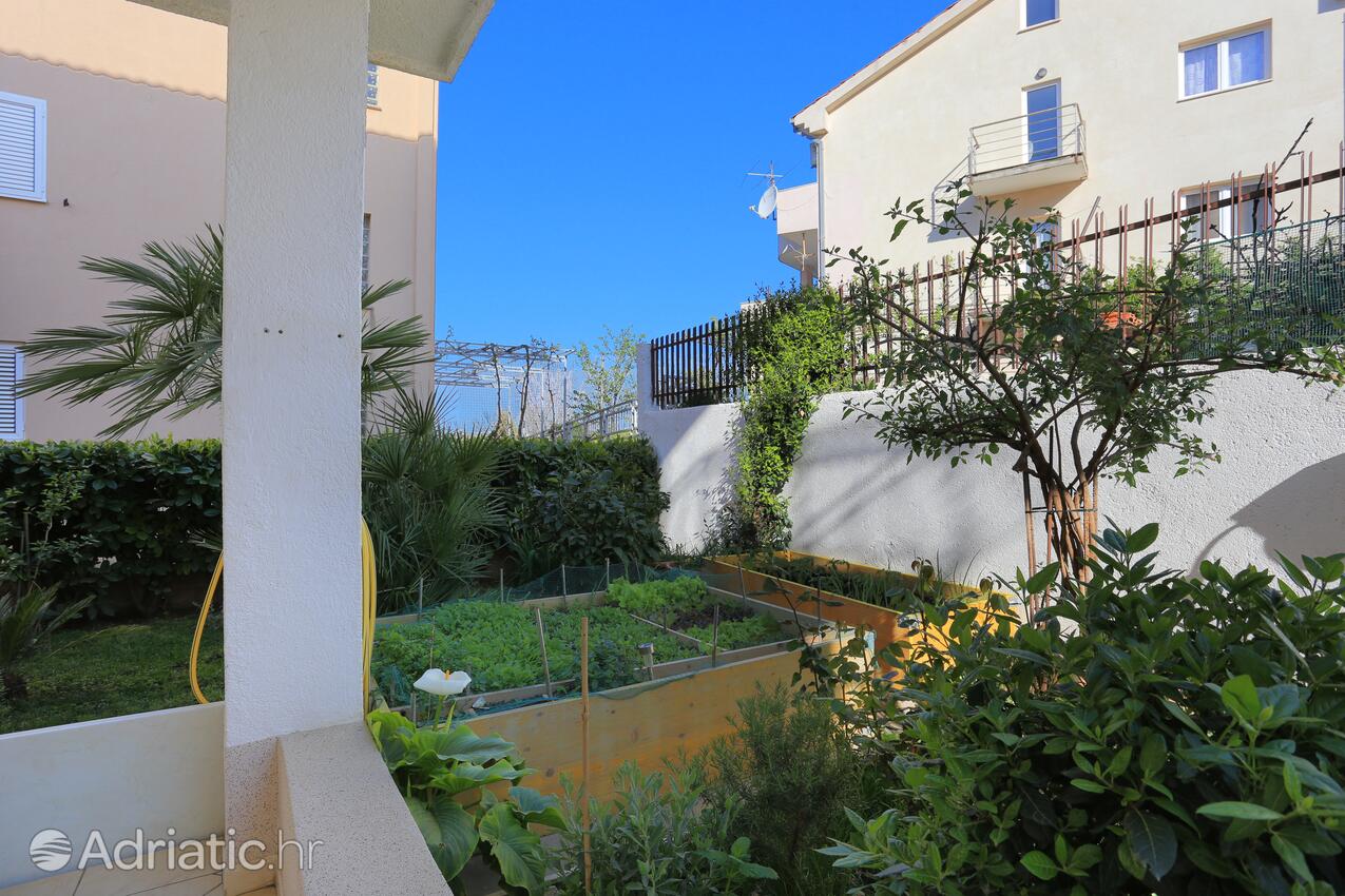 Giardino - Appartamenti con parcheggio Podstrana, Spalato - Split
