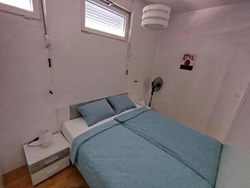 Apartments with parking space Crikvenica - 19683