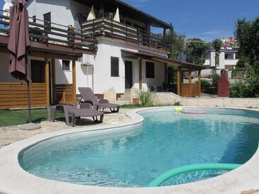 Apartmaji in sobe z bazenom Pješčana Uvala, Pula - 19690