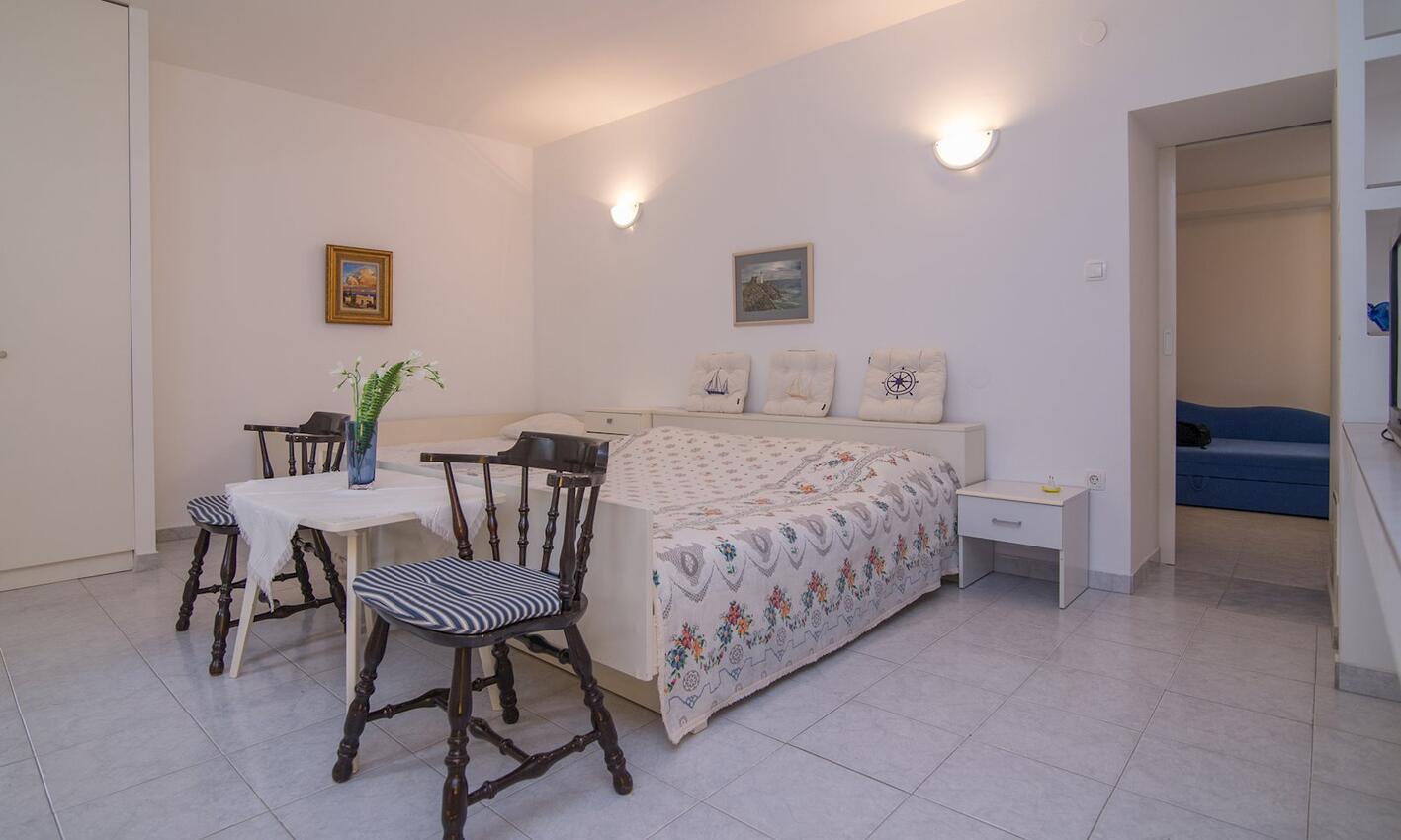 Apartments with parking space Mali Lošinj, Lošinj - 19706