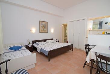 Apartments with parking space Mali Lošinj, Lošinj - 19706