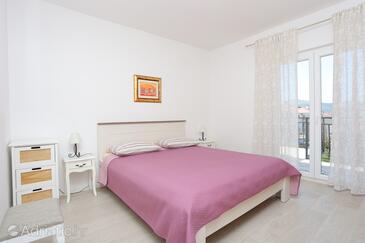 Apartments with parking space Okrug Gornji, Čiovo - 19762