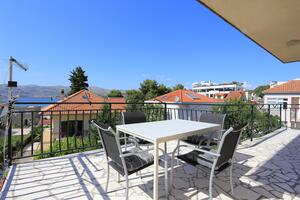 Kétszobás apartman Okrug Gornji, Ciovo (A-19762-a)