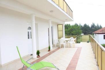 Apartmanok családok részére medencével Bibinje, Zadar - 19774