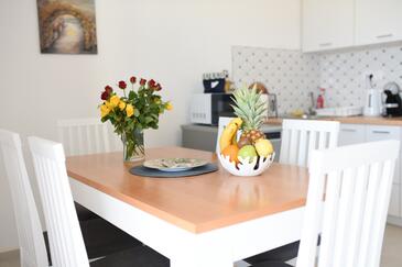Trosobni apartman Makarska (A-19795-d)