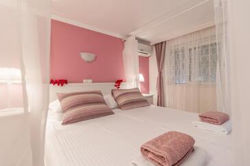 Ferienwohnungen für Familien mit Kindern Banjol, Rab - 19804