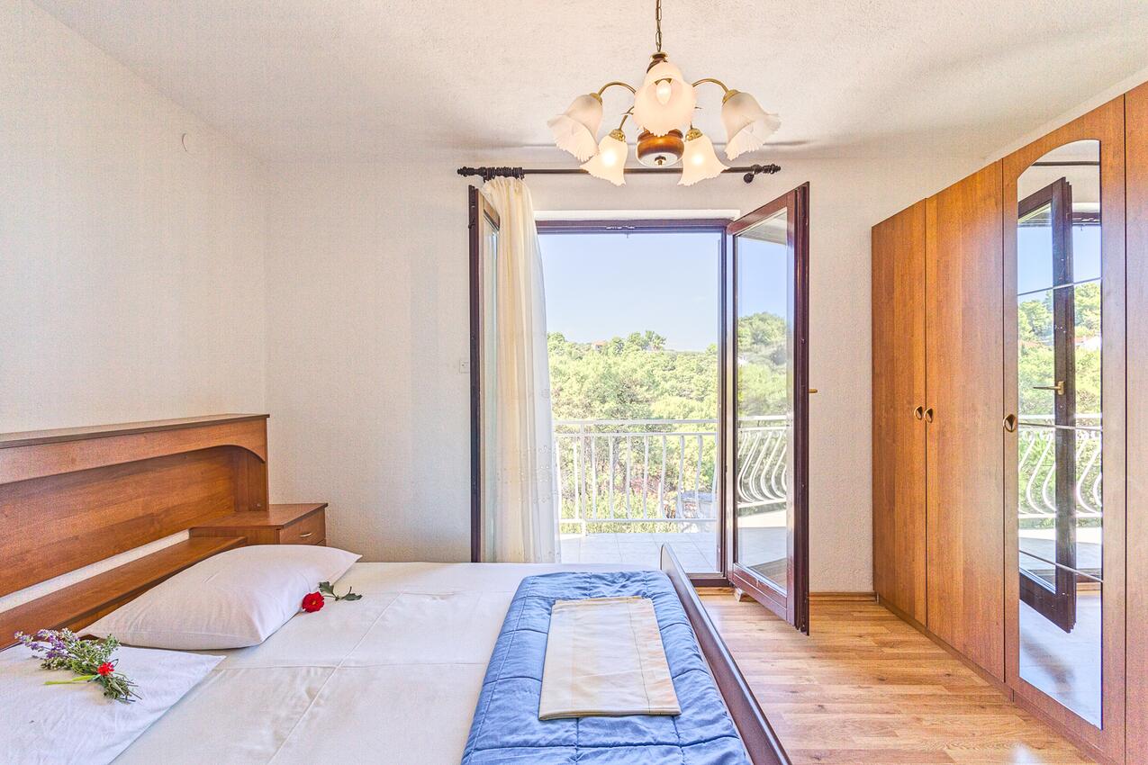 Rodinné apartmány s bazénem Rogač, Šolta - 19809