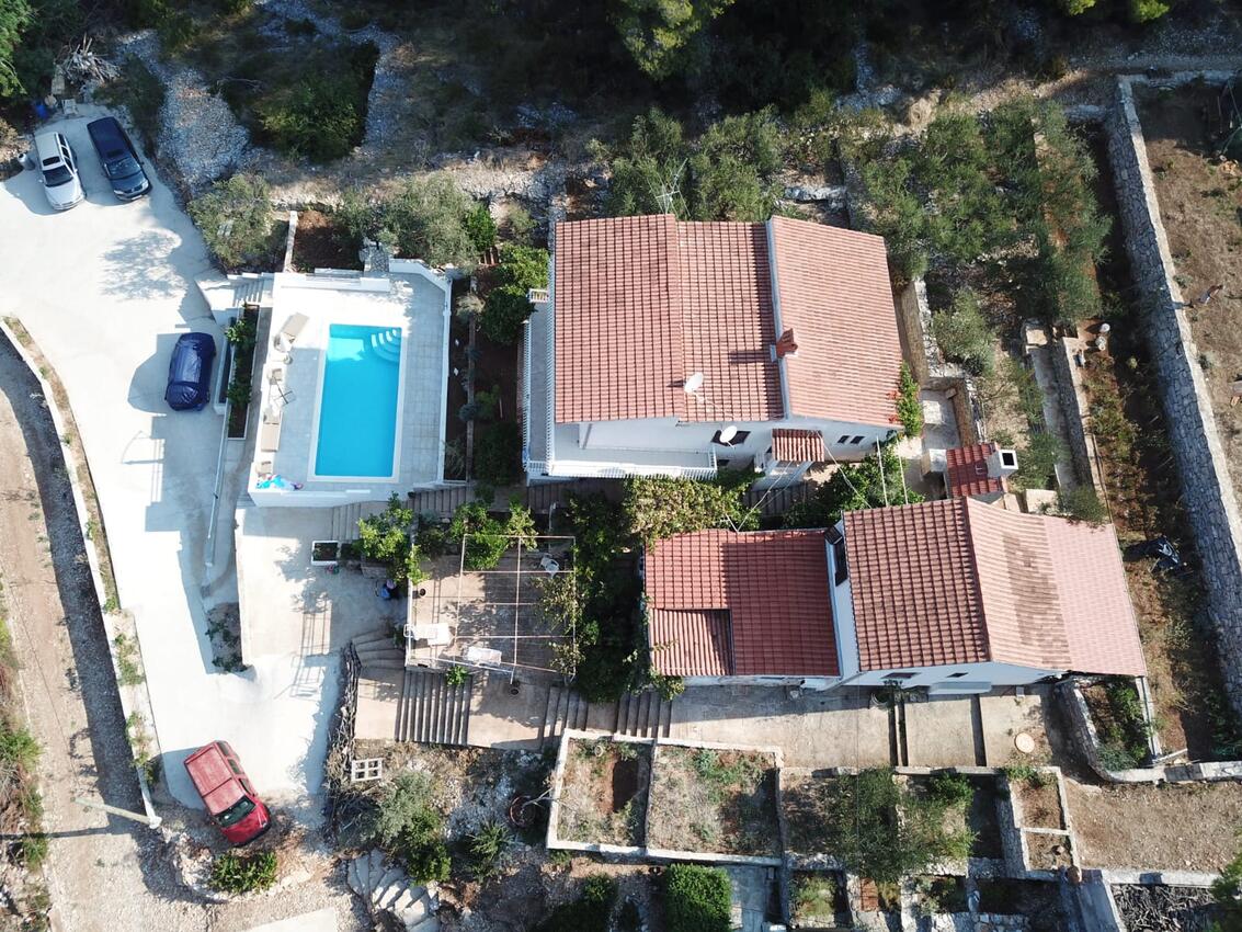 Family-friendly apartments with swimming pools Rogač, Šolta - 19809