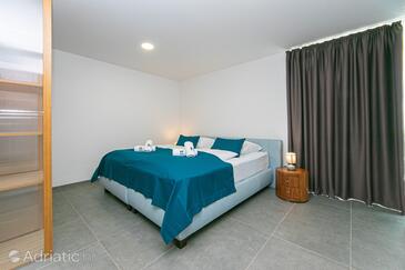 Apartamentos junto al mar con piscina Brela, Makarska - 19834