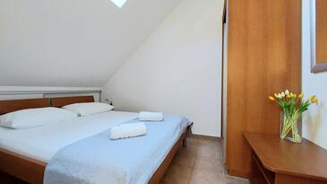 Apartments with parking space Milna, Hvar - 19850