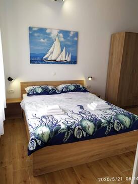 Apartments and rooms with parking space Novi Vinodolski - 19860