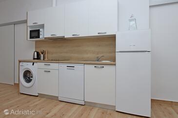 Apartamentos y habitaciones con parking Novi Vinodolski - 19860