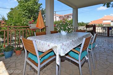 Apartamente şi camere cu parcare Novi Vinodolski - 19860