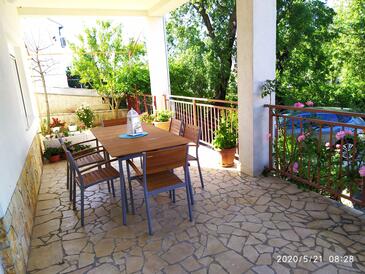 Apartmaji in sobe s parkingom Novi Vinodolski - 19860 Adriatic.hr
