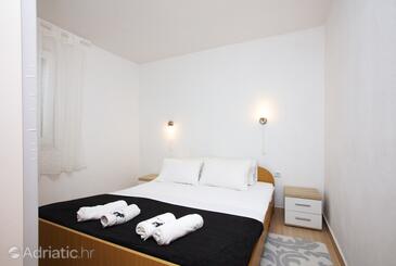 Apartments by the sea Šparadići, Šibenik - 19870