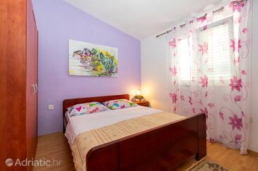 Apartments with parking space Pakoštane, Biograd - 19889