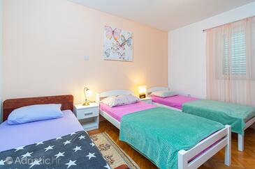 Apartments with parking space Pakoštane, Biograd - 19889