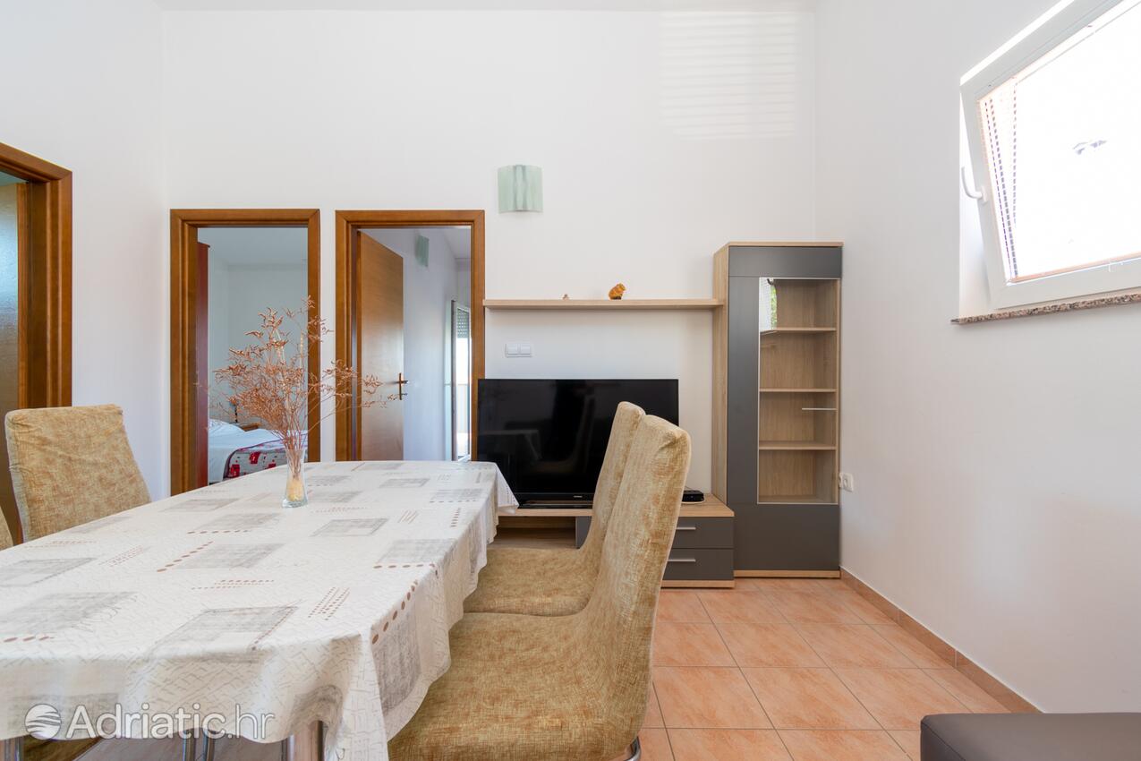 A-19914-a - Private accommodation - Apartments by the sea Tkon, Pašman