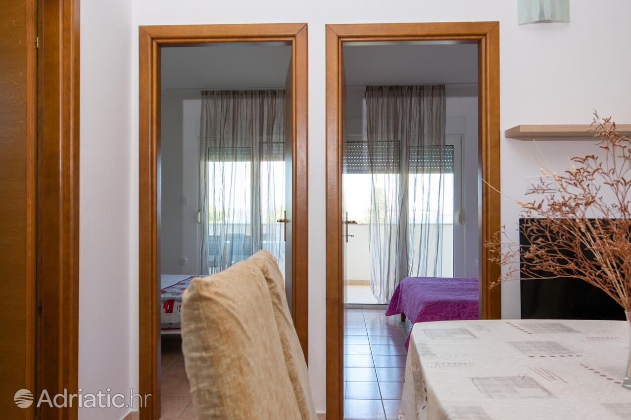 A-19914-a - Private accommodation - Apartments by the sea Tkon, Pašman