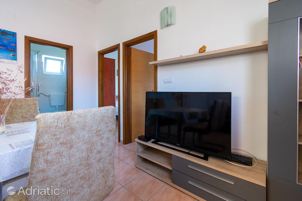 A-19914-a - Private accommodation - Apartments by the sea Tkon, Pašman