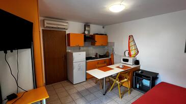 Holiday apartments Bol, Brač - 19919