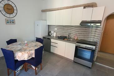 Apartments with parking space Pirovac, Šibenik - 19931